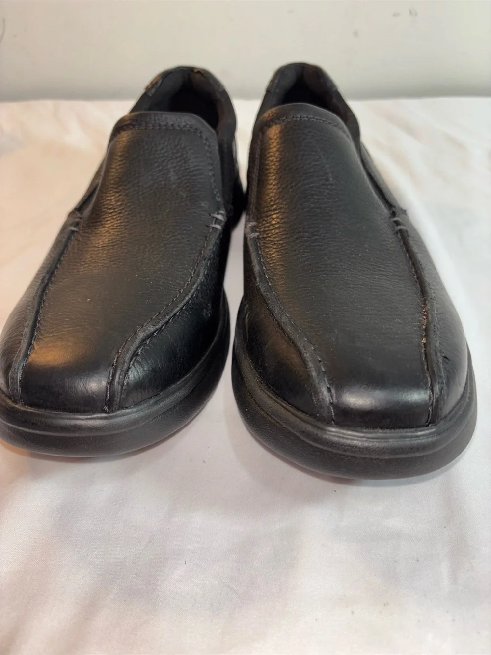 Clark’s Extreme Comfort New Men's Black Slip-On Comfort Loafers. 7/8